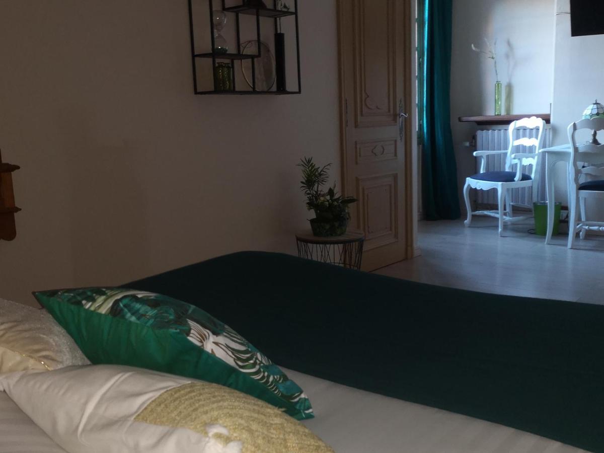 Hotel Les Deux Magots La Roche-Bernard Kültér fotó